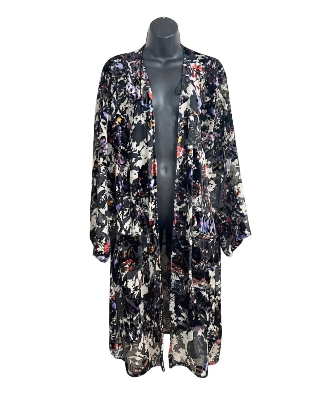 Gibson Latimer duster features a sheer floral pattern and long sleeves 2x